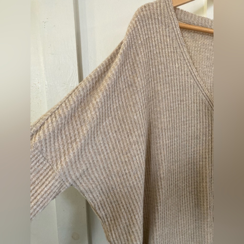 OUT from under Urban Outfitters waffle knit cardigan sweater medium tan - Picture 9 of 9